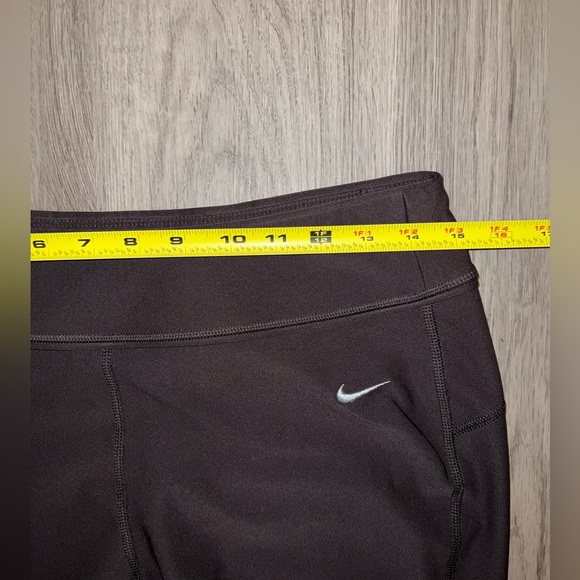 Nike Cropped Leggings size Medium - Picture 4 of 9